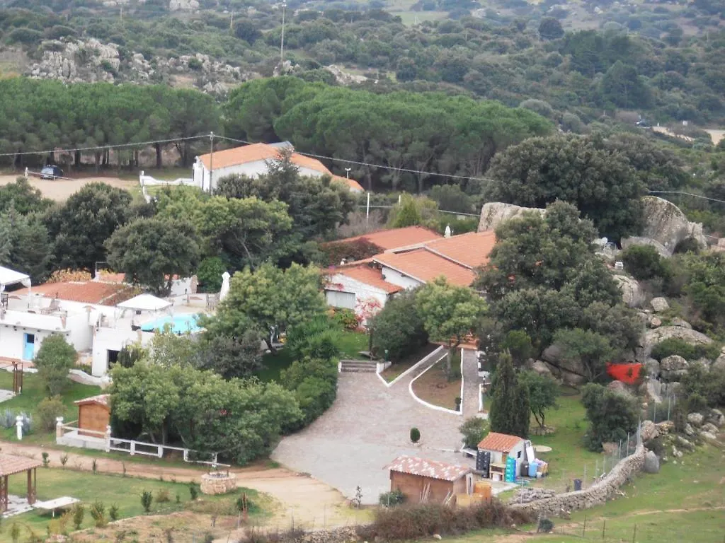 Casa Alianda Guest House Telti Italy