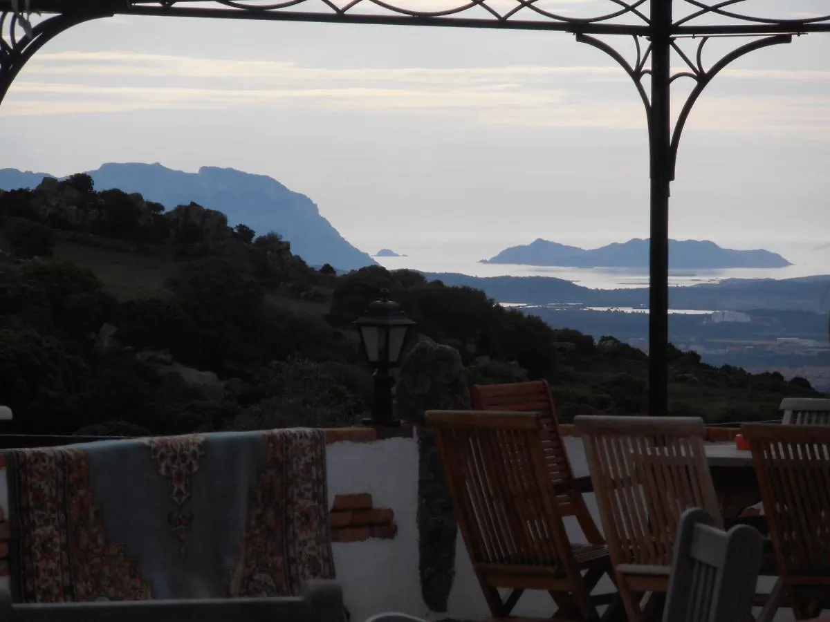 Casa Alianda Guest House Telti Italy