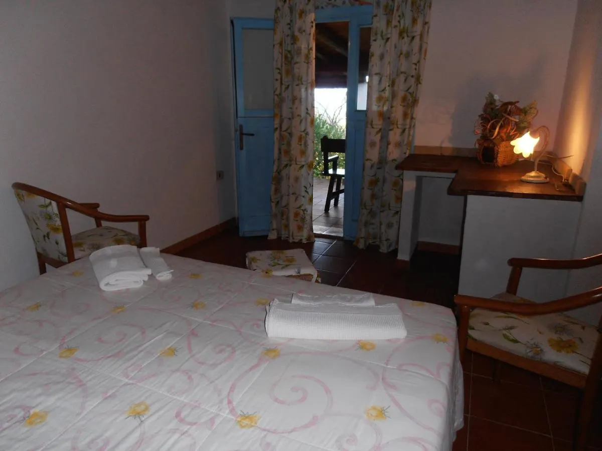 Casa Alianda Guest House Telti 0*,  Italy